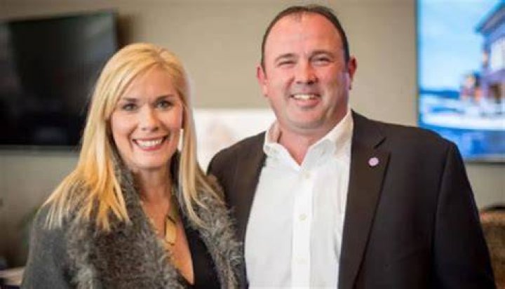 Leanne Net Worth 2024 Husband, Age, Height, Family