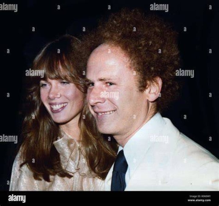 Linda Marie Grossman: Meet Art Garfunkel First Wife