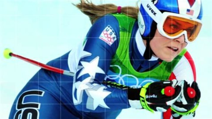 Lindsey Vonn's new vacation photos draw attention on