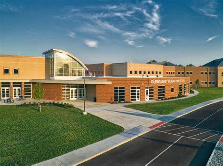 Local school district to raise teacher pay by more than 8,000