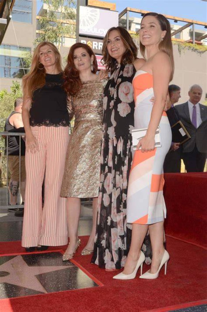 LOS ANGELES, OCT 6 Debra Messing, Roman Walker Zelman at the Debra