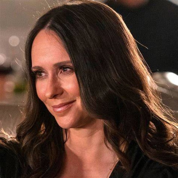 ‘911’ Star Jennifer Love Hewitt on Maddie & Chimney as Parents and