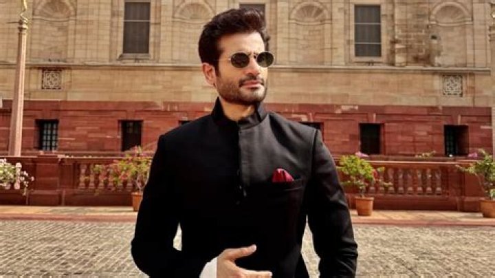 &lsquo;Khakee&rsquo; Karan Tacker Inspired By Real Life IPS Officer Amit Lodha