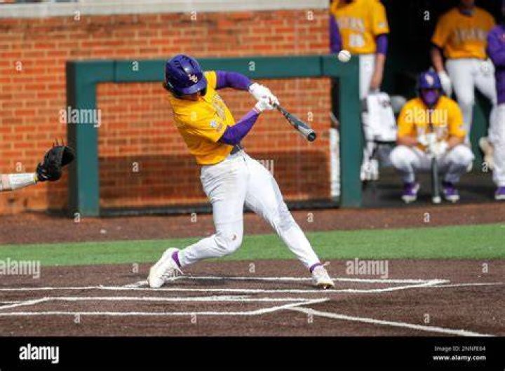 LSU right fielder Dylan Crews named 2021 National Freshman of the Year