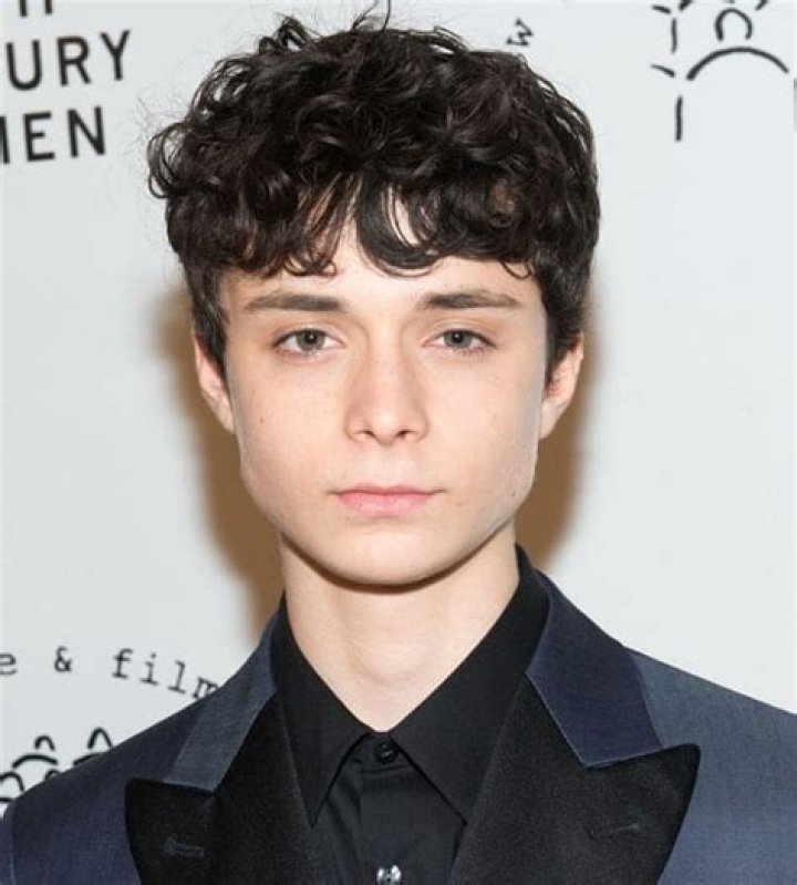 Lucas Zumann Net Worth, Biography, Age, Girlfriend, Height, Parents