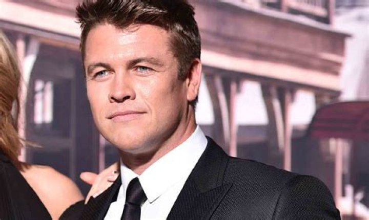 Luke Hemsworth: Biography, Age, Career, Personal Life, Height, and Net Worth