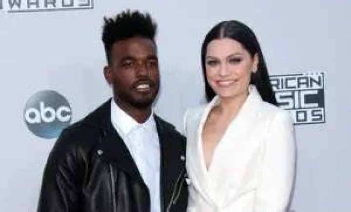 Luke James Wife, Girlfriend, Married, Dating, Net Worth, Gay