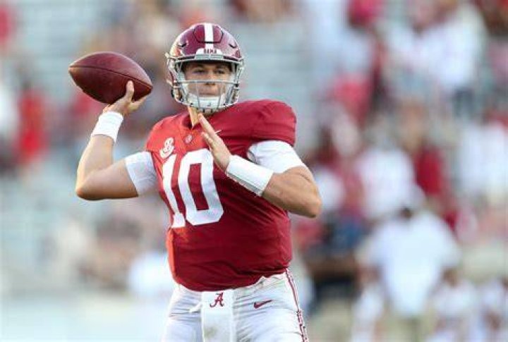 Mac Jones Age, College, Degree, Salary, Height, Draft, Parents, Jersey