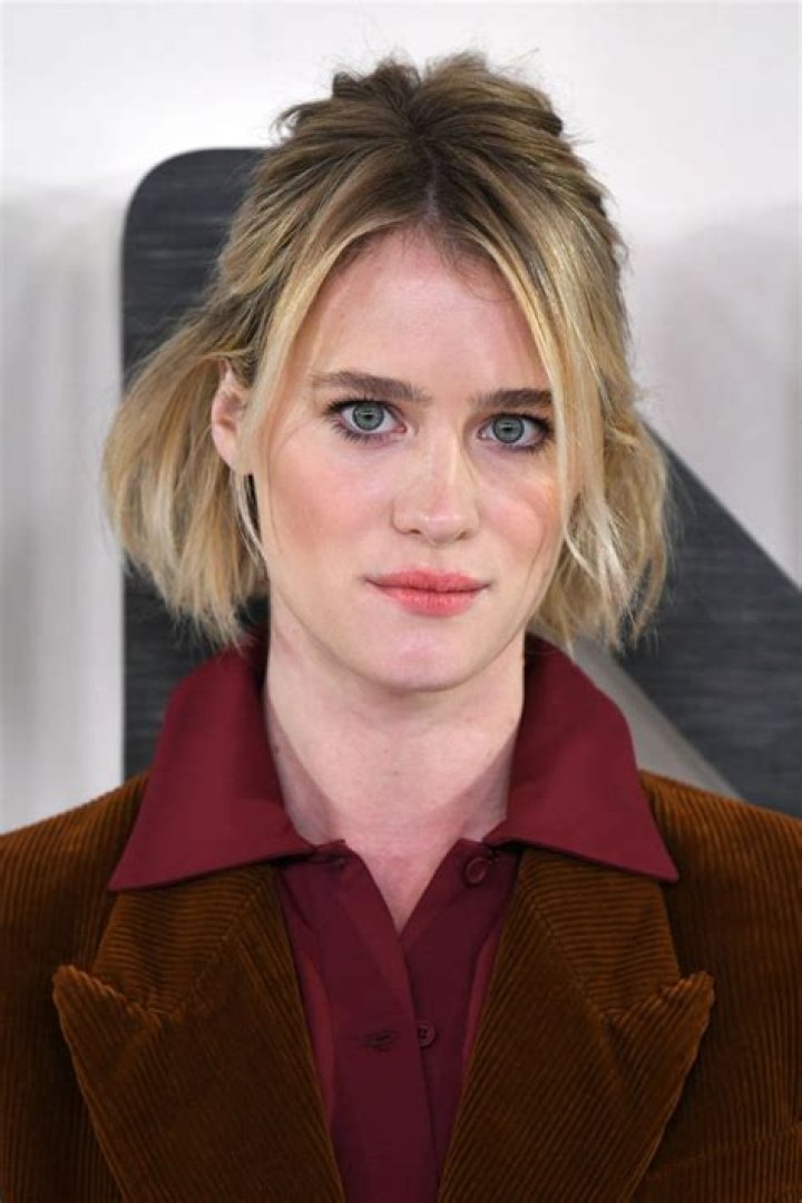 Mackenzie Davis Dating Know Her Real Life Partner OtakuKart