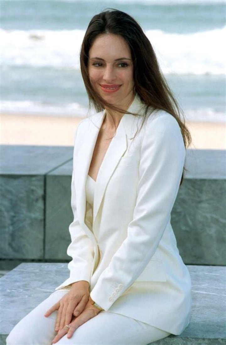 Madeline Stowe, one of my favorite actresses. Madeleine Stowe