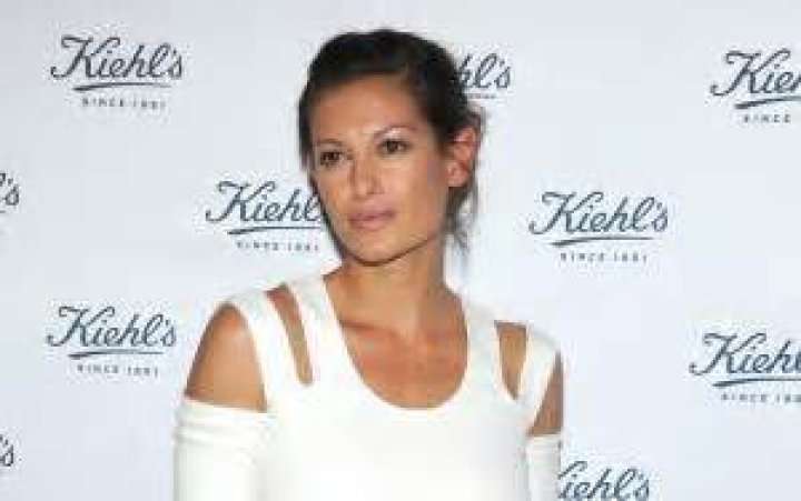 Malia Jones Bio, Net Worth, Height, Husband, Surfing, Wedding, Twitter