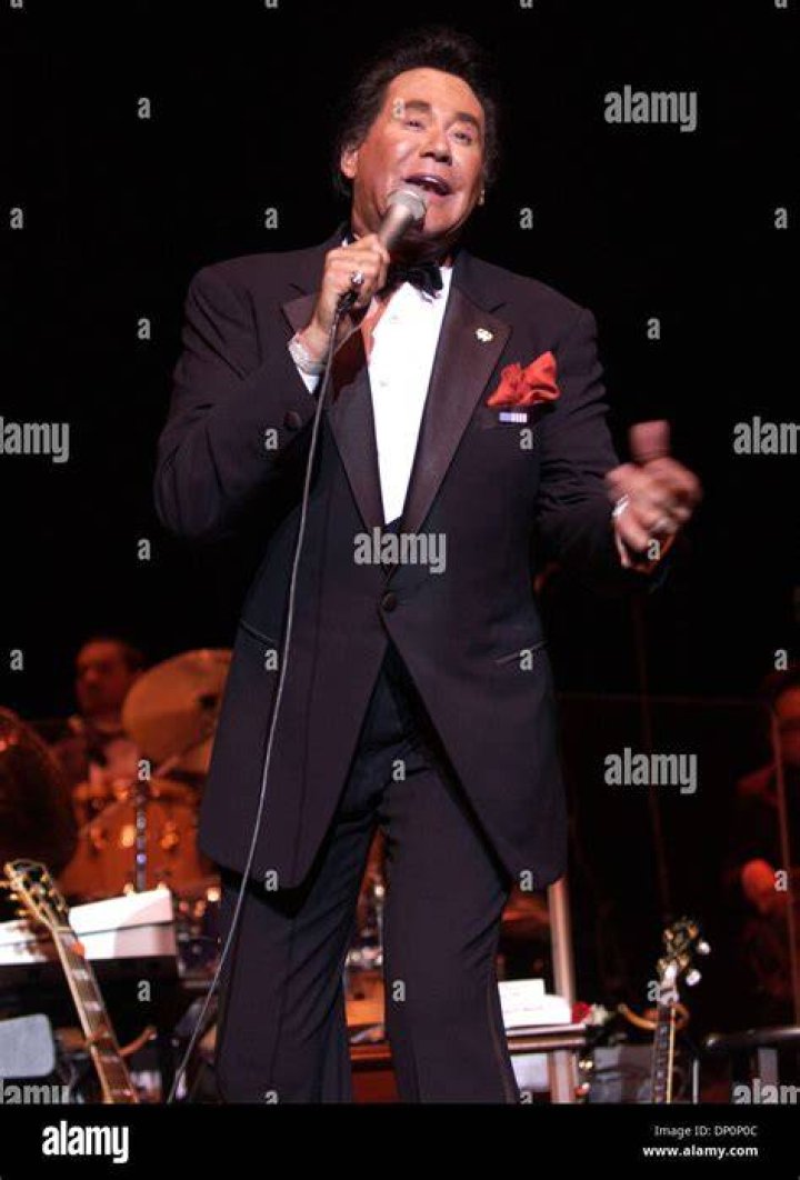 Mar 31, 2006; Fayetteville, NC, USA; Singer WAYNE NEWTON with wife