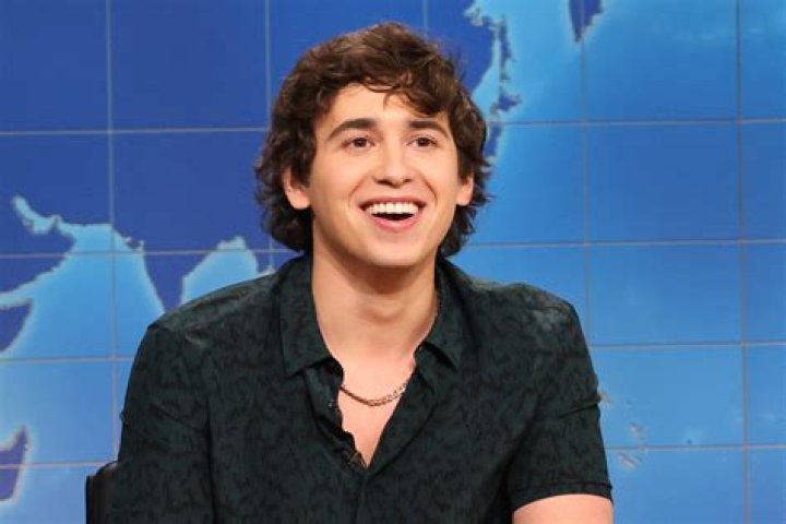Marcello Hernandez's "Protective Mom" Inspired Pedro Pascal's SNL