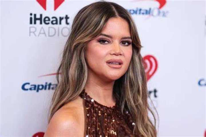 Maren Morris Poses Next to Shaq in Hilarious Photo