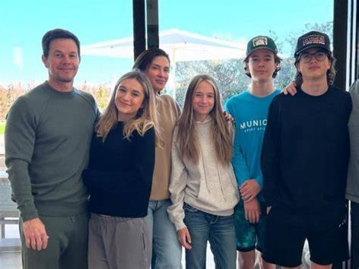 Mark Wahlberg Kids 2021 Https Encrypted Tbn0 Gstatic Com Images Q Tbn