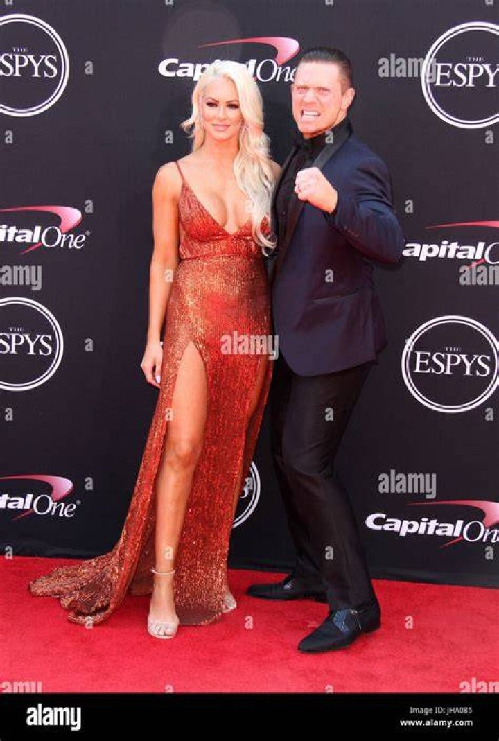 Maryse Ouellet Height, Weight, Age, Spouse, Family, Facts, Biography
