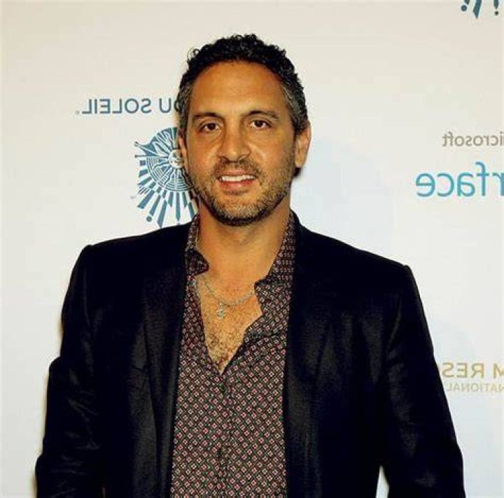Mauricio Umansky Age, Net worth Kids, Wife, Weight, BioWiki 2023 The