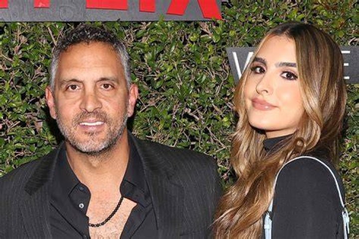 Mauricio Umansky, Sophia Umansky und Kyle Richards, die am Cirque du