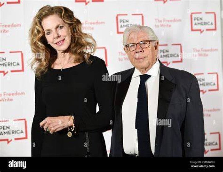 Meet Christine Kuehbeck, wife of famous American investigative journalist Carl Bernstein
