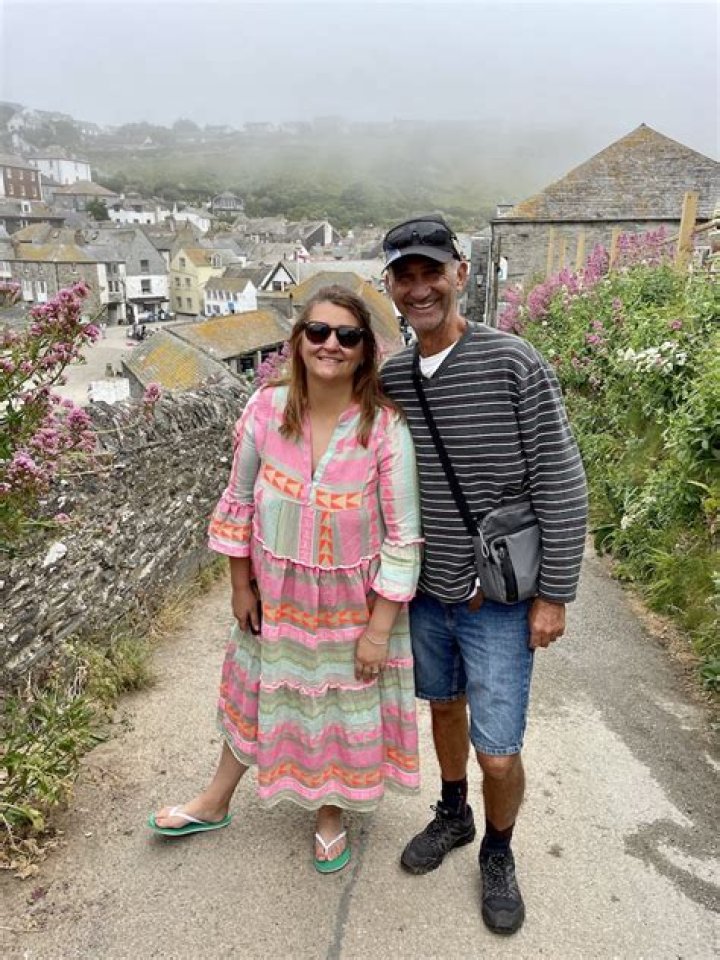 Melanie and her dad 🥺😂💗 in 2020 Melanie martinez, Melanie, Pearl earrings