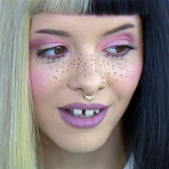 Melanie Martinez Makeup Pink Eyeshadow, Purple Eyeshadow, White
