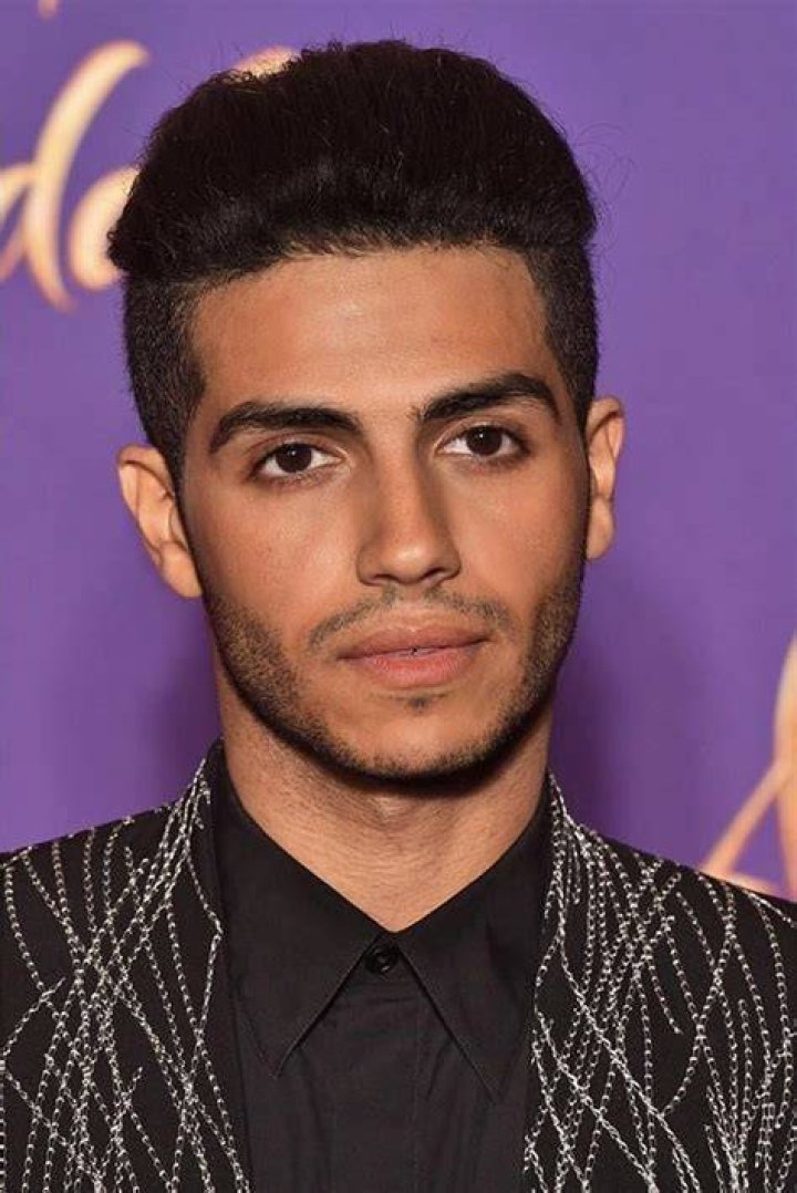 Mena Massoud's Height, Religion, Relationships and Style