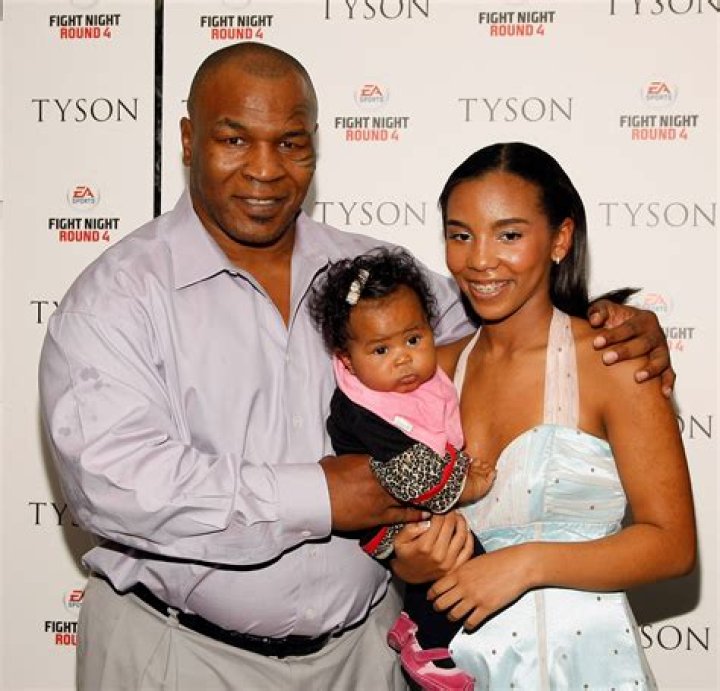 MIke Tyson y Exodus Mike tyson, Fashion, Tyson