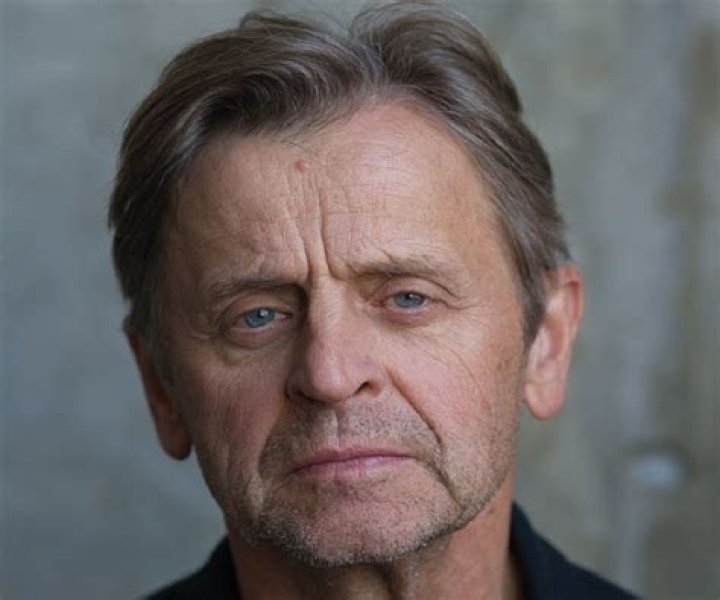 Mikhail Baryshnikov Biography Facts, Childhood, Family Life