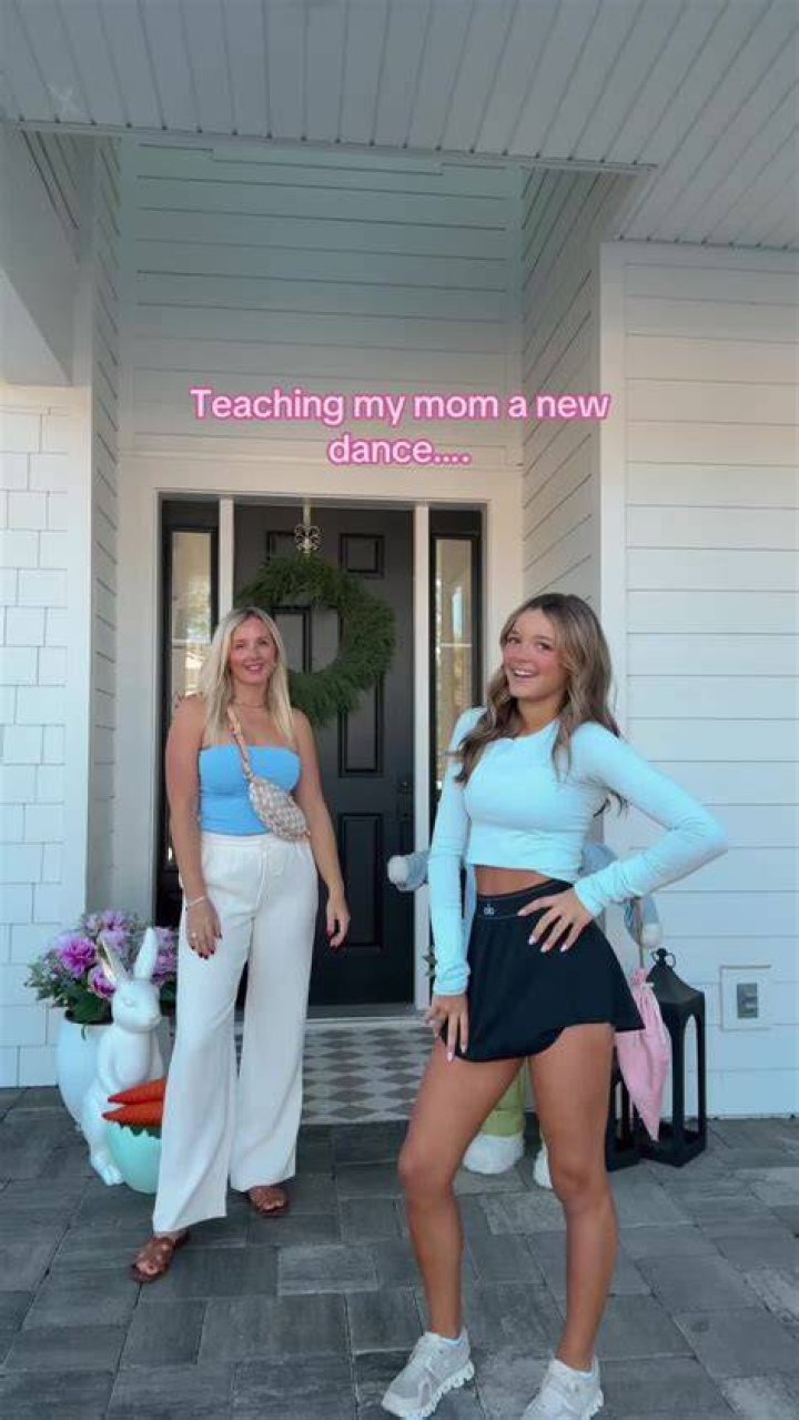 Mom and daughter TikTok dance compilation 💃🏻 👯♀️ YouTube