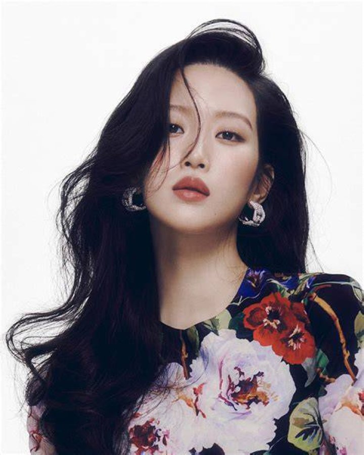 Mun Kayoung to Consider 'The Interest of Love' HanCinema