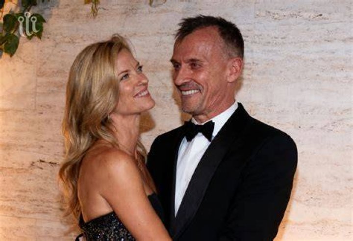 Nadine Kary Age: 10 Facts On Robert Kneppers Wife