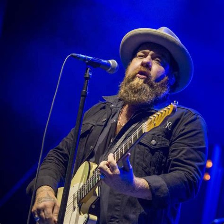Nathaniel rateliff height tewsevil