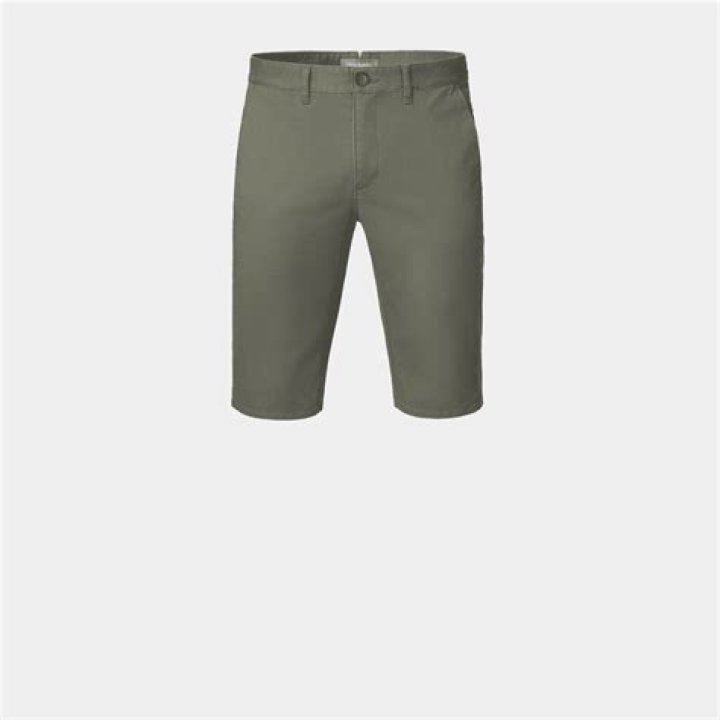 Nautical bermudas vs. acid green coats The hottest men&rsquo;s SS25 trends