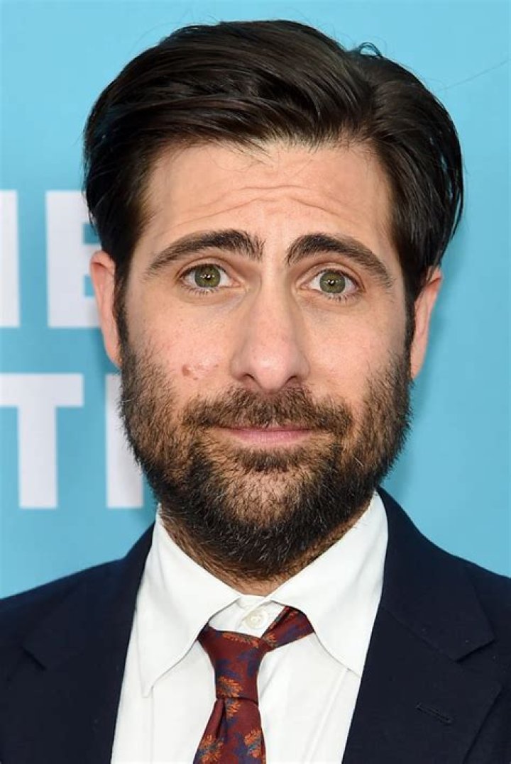 New comedy stars Jason Schwartzman as cantor, Carol Kane as his student