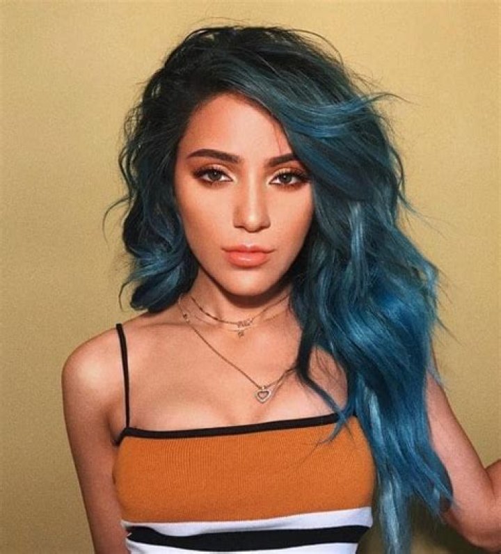 Niki Demar Boyfriend, Age, Family, Net Worth, Height & More.