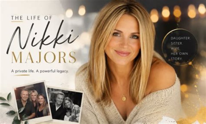 Nikki majors, middle, Lee's daughter Beautiful celebrities, Connie