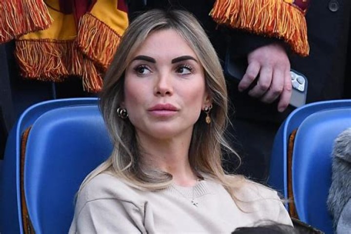 Noemi Bocchi svela la sua malattia "Soffro di diastasi addominale