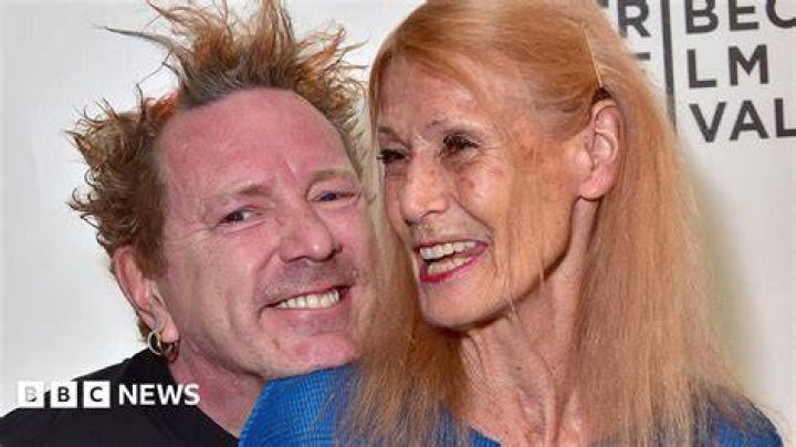Nora Forster's Demise, Family Ties Explored