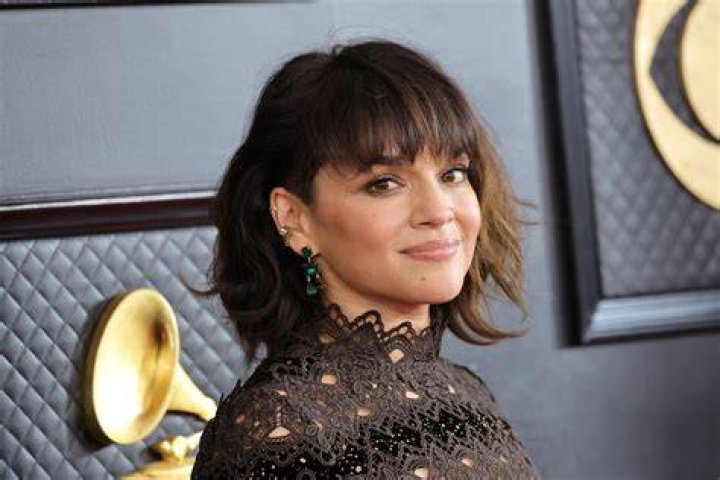 Norah Jones's Husband and Kids The Singer Keeps Her Family Away from
