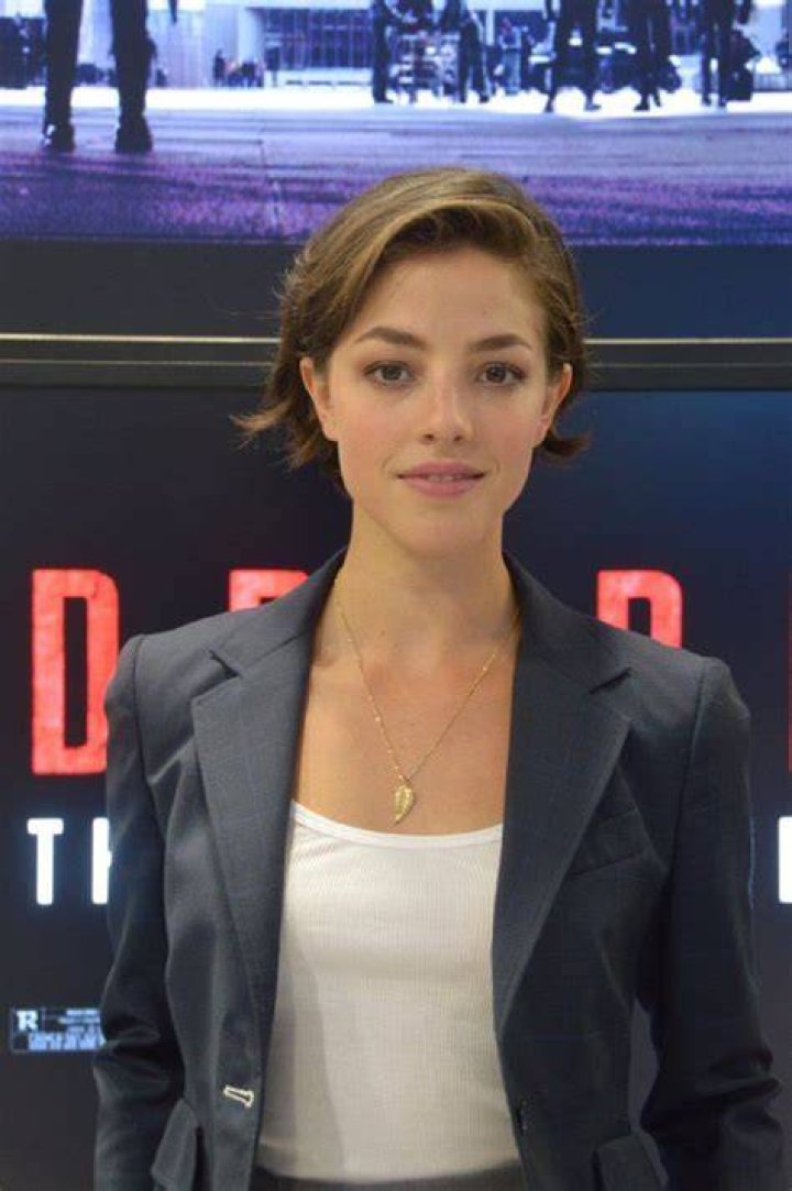 Olivia Thirlby hair style