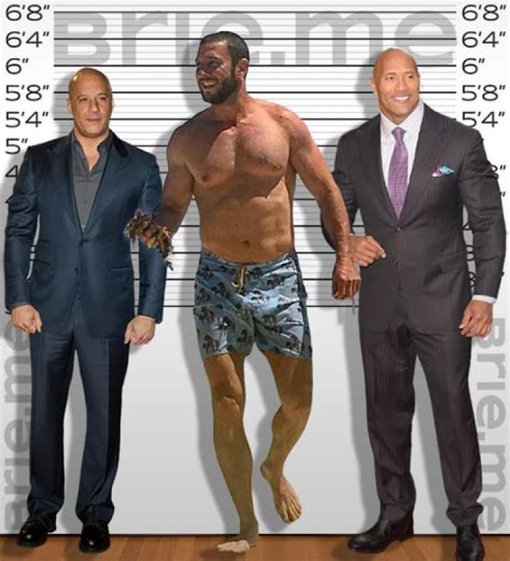 Pablo Schreiber Height Brie