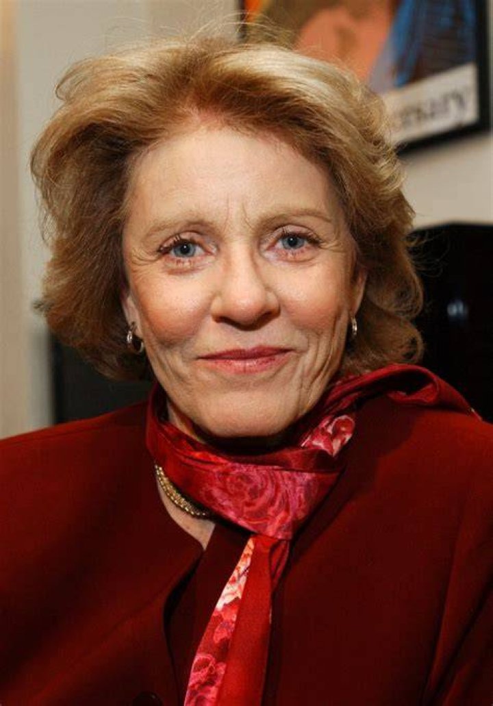 Patty Duke dies Watch her open up about mental health during 1992