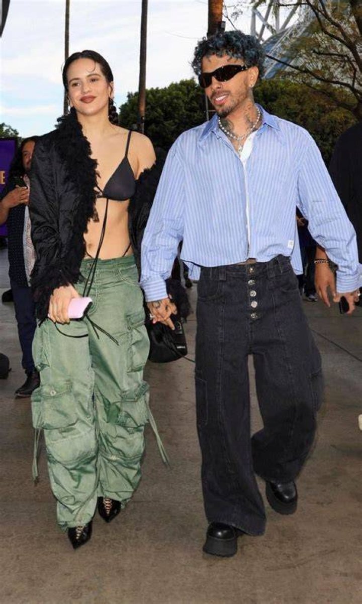Rauw Alejandro New Girlfriend Is He Currently Dating Anyone? Venture