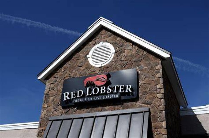Red Lobster Cooks Up Kung Pao Noodles With Fried Lobster