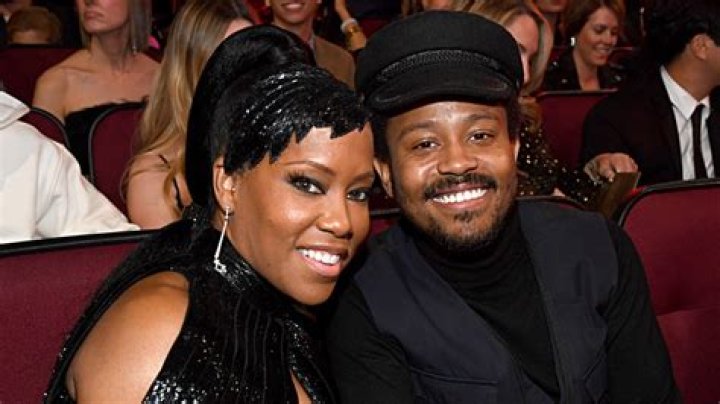 Regina King Talks Dating Life—Would She Date a Plumber? Watch! E! News
