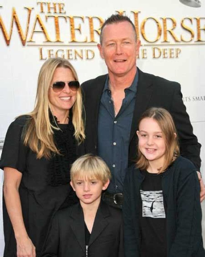 Robert Patrick Early Life, Personal Life, Parents, Siblings, Spouse, Children, Career & Net Worth |