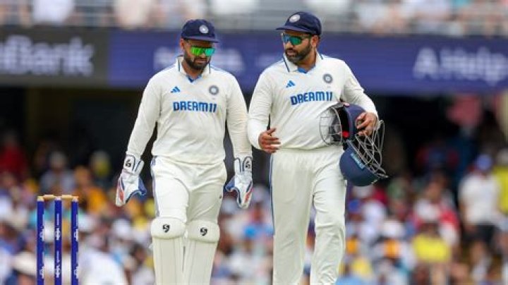 Rohit Sharma with Rishabh Pant and other players reach Trinidad