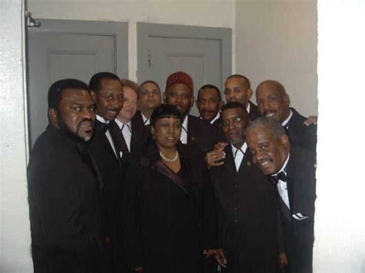 Russell Thompkins Jr. family, wife , children, parents, siblings ·