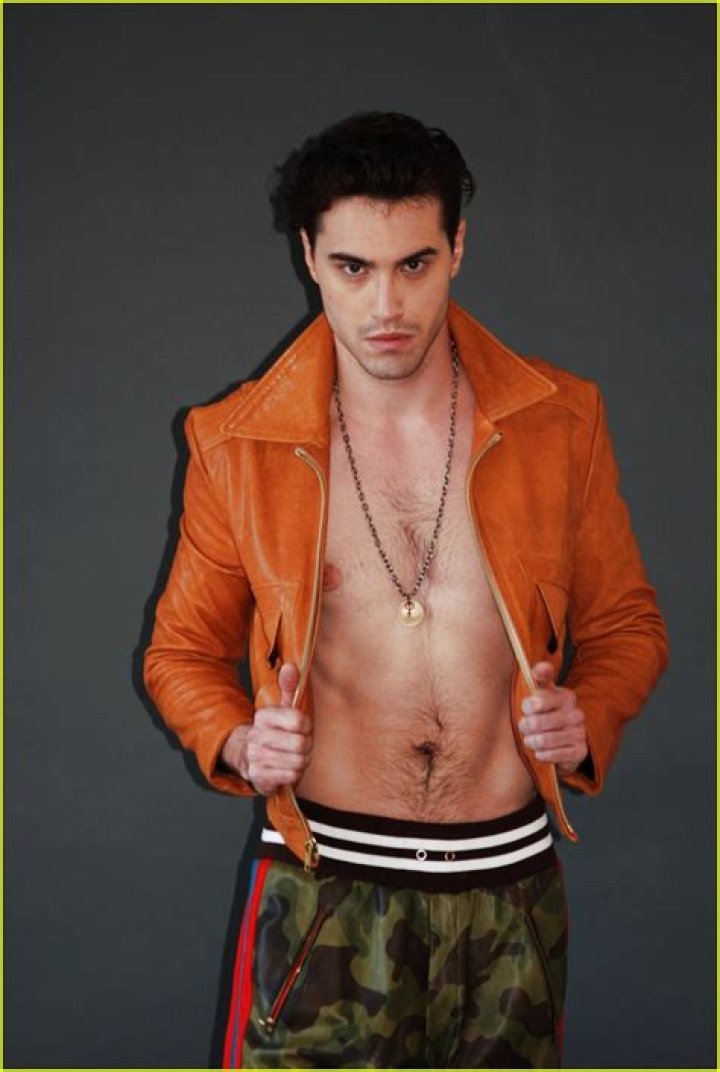 Ryan McCartan Shows Off His Abs in New Fashion Photo Shoot Photo