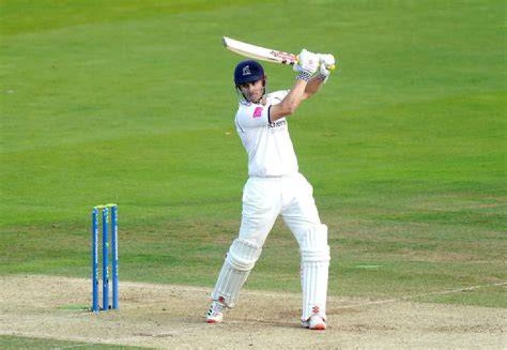Sam Hain leads Warwickshire Bears to triumph over rivals Express & Star
